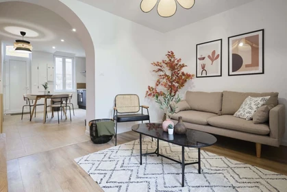 Özel oda konumu 34 Rue Gaston Moutardier, 80000 Amiens, France, 10 23 görüntüsü