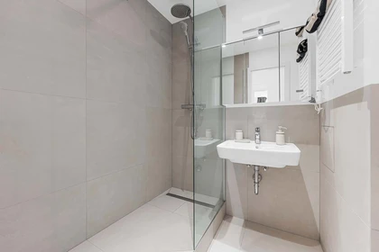 Habitación privada en Bruno-Walter-Ring 24, 81927 München, Germany, imagen 14 de 17