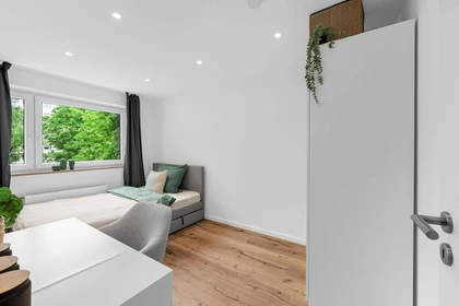 Habitación privada en Bruno-Walter-Ring 24, 81927 München, Germany, imagen 4 de 17