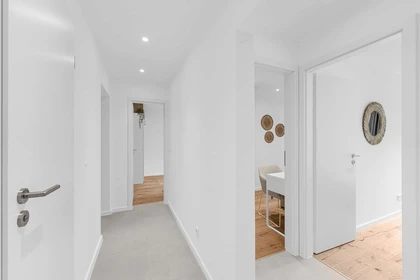 Habitación privada en Bruno-Walter-Ring 24, 81927 München, Germany, imagen 9 de 17