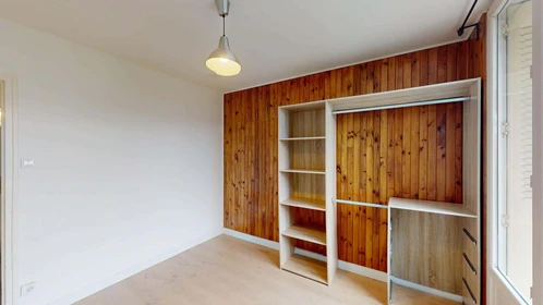 Gesamte Unterkunft in der 4 Rue Honoré Daumier, 38400 Saint-Martin-d'Hères, France, bild 14 von 29