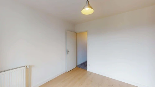 Apartamento inteiro em 4 Rue Honoré Daumier, 38400 Saint-Martin-d'Hères, France, imagem 17 de 29