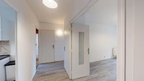Apartamento inteiro em 4 Rue Honoré Daumier, 38400 Saint-Martin-d'Hères, France, imagem 27 de 29