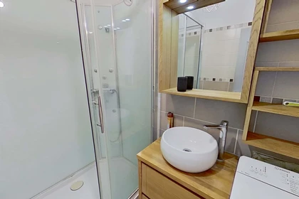 Habitación privada en 11 Rue de Provence, 86000 Poitiers, France, imagen 11 de 12