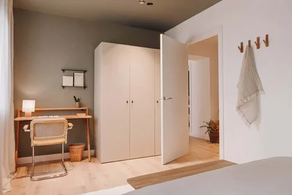 Dairenin tamamı konumu Carrer de Verdi, 225, Gràcia, 08024 Barcelona, Spain, 12 20 görüntüsü