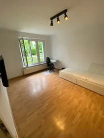 Gesamte Unterkunft in der Platanenweg, Bezirk Treptow-Köpenick, bild 3 von 6