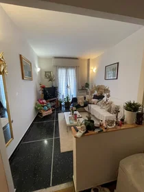 Stanza condivisa in Via Arturo Ferretto, San Fruttuoso, immagine 5 di 10