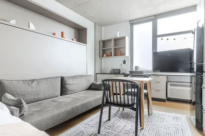 Appartamento intero in North Fremont Street, Goose Island, immagine 1 di 10