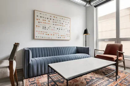 Entire apartment at West Erie Street, River North, image 1 of 10