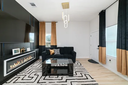 Całe miejsce Garcroft Street 9705, obraz 2 20