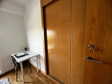 Chambre partagée à Calle Arousa, , image 7 de 7