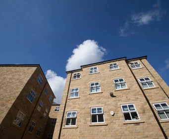 Habitación privada en Kingsmill Studios Huddersfield HD1 3AW, imagen 1 de 9