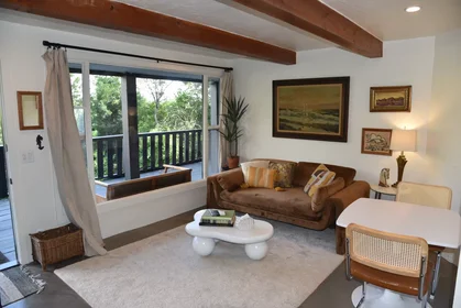 Appartamento intero in North Sycamore Avenue, Central LA, immagine 3 di 10