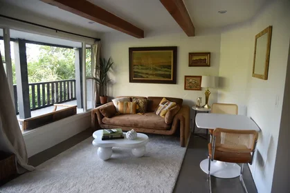Appartamento intero in North Sycamore Avenue, Central LA, immagine 4 di 10