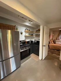 Appartamento intero in North Sycamore Avenue, Central LA, immagine 9 di 10