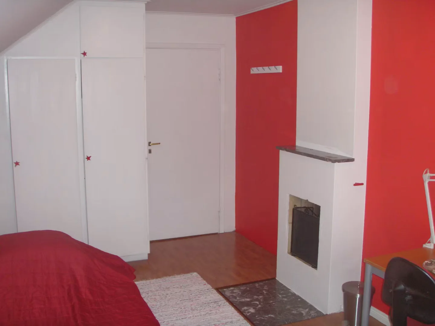Quarto de estudante económico com localização conveniente em 