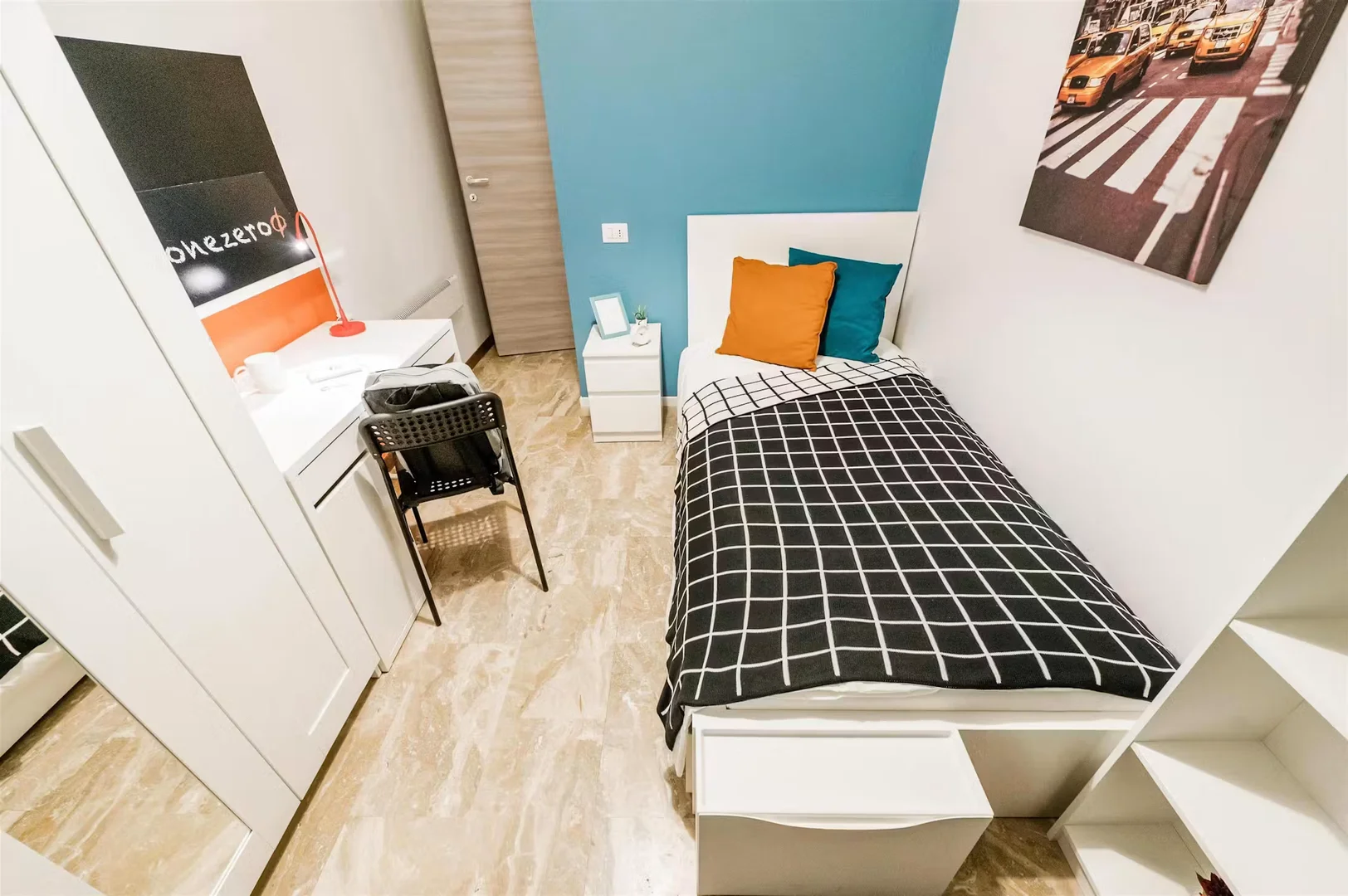 Budget-friendly student room close to campus in 