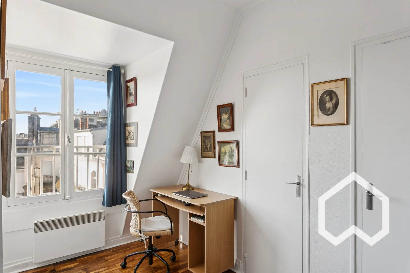 Convenient studio apartment for student living in 