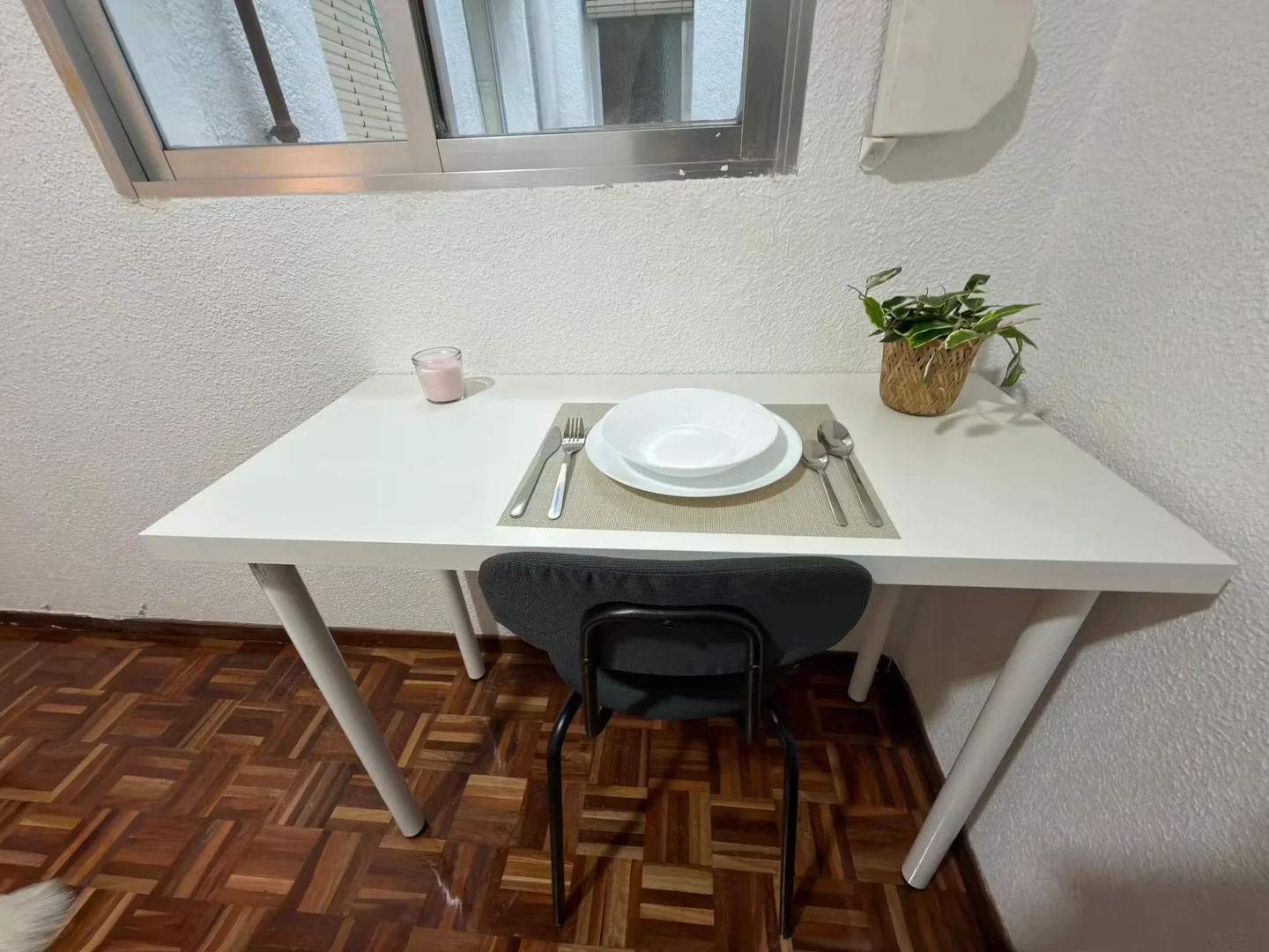 Cozy room for students available in 