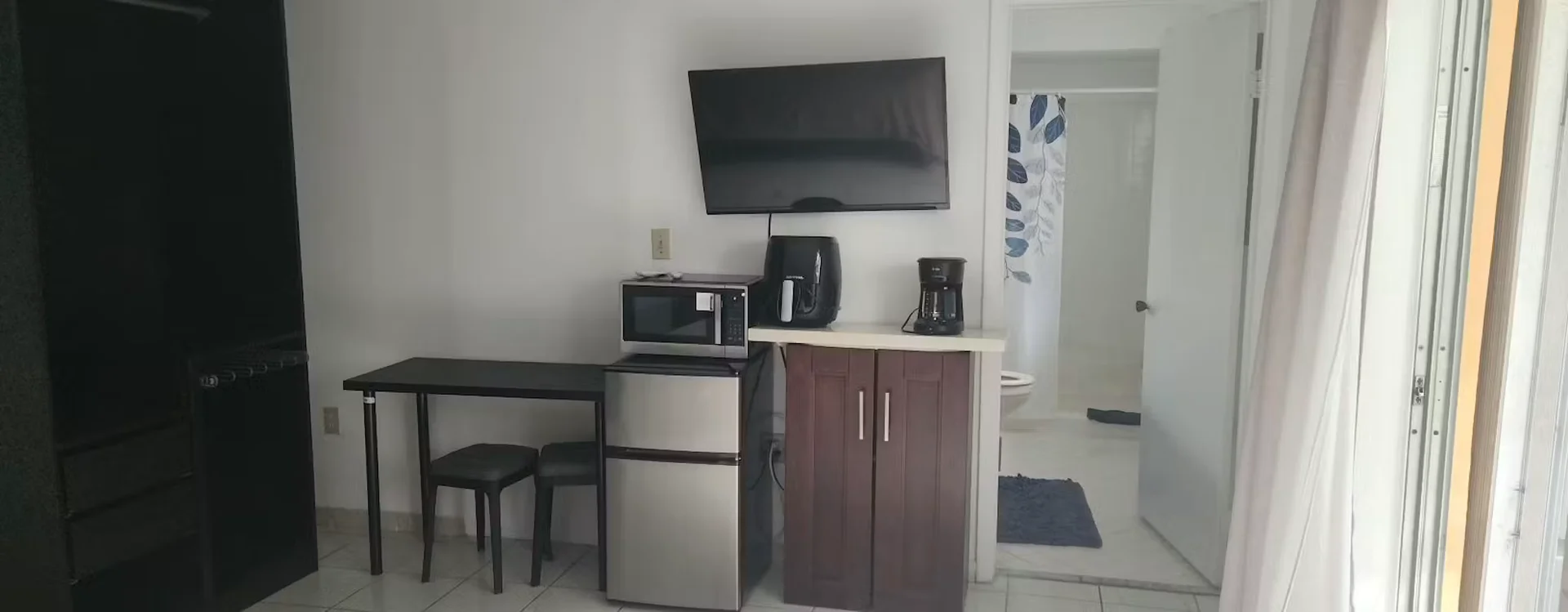 Budget-friendly student room close to campus in 