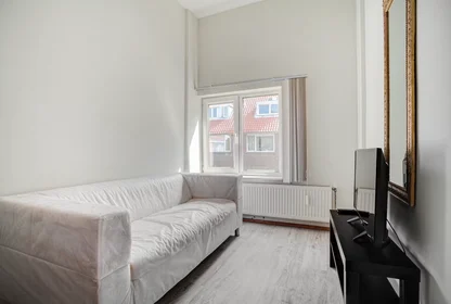 Shared room at Beetsstraat, Laak, image 5 of 10