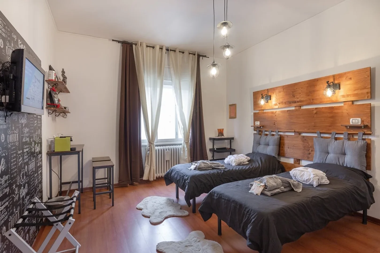Chambre conviviale pour les étudiants dans  avec des équipements modernes