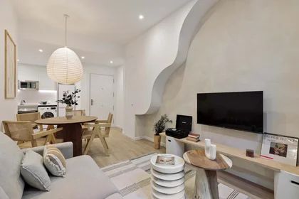 Dairenin tamamı konumu Carrer de les Jonqueres, 9, Ciutat Vella, 08003 Barcelona, Spain, 1 29 görüntüsü