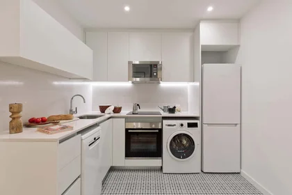Dairenin tamamı konumu Carrer de les Jonqueres, 9, Ciutat Vella, 08003 Barcelona, Spain, 12 29 görüntüsü