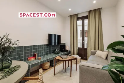 Dairenin tamamı konumu Carrer de les Jonqueres, 9, Ciutat Vella, 08003 Barcelona, Spain, 1 29 görüntüsü