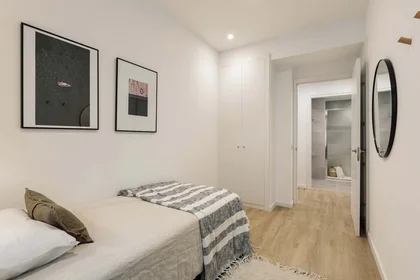 Dairenin tamamı konumu Carrer de les Jonqueres, 9, Ciutat Vella, 08003 Barcelona, Spain, 20 29 görüntüsü