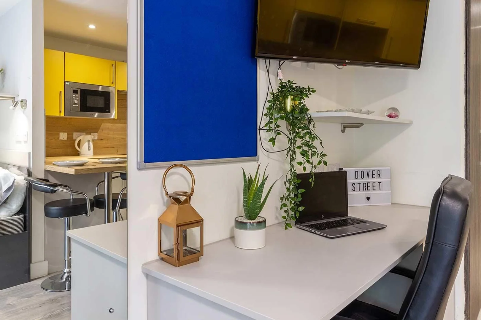 Apartamento estúdio chique perto do campus em 