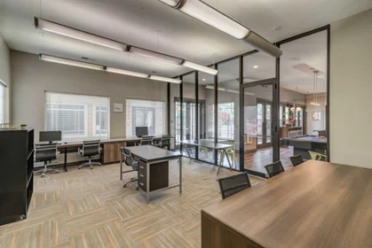Estudio en residencia en 4600 Elmont Dr, Austin, TX 78741, United States, imagen 37 de 49