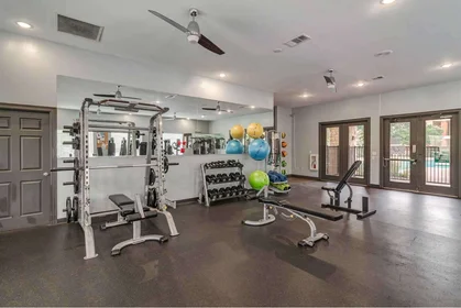 Estudio en residencia en 4600 Elmont Dr, Austin, TX 78741, United States, imagen 45 de 49
