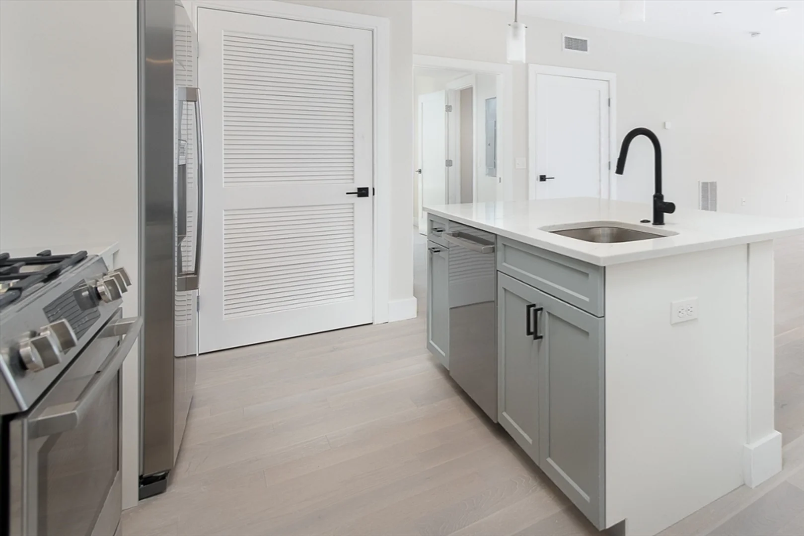 425, Border St., Unit 401, East Boston, Boston, MA, 02128