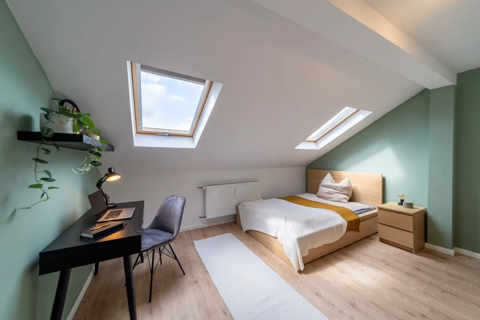 Room for rent in student apartment in , fully furnished