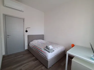 Bright private room in {area}