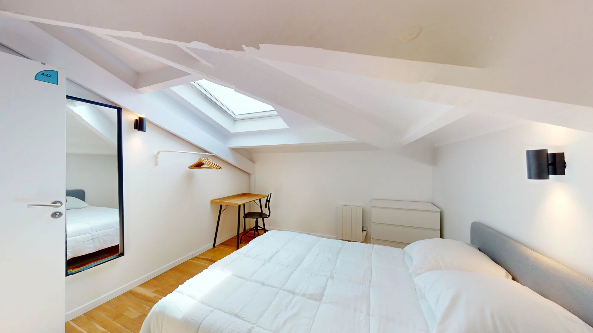 Economical student room with convenient location in 