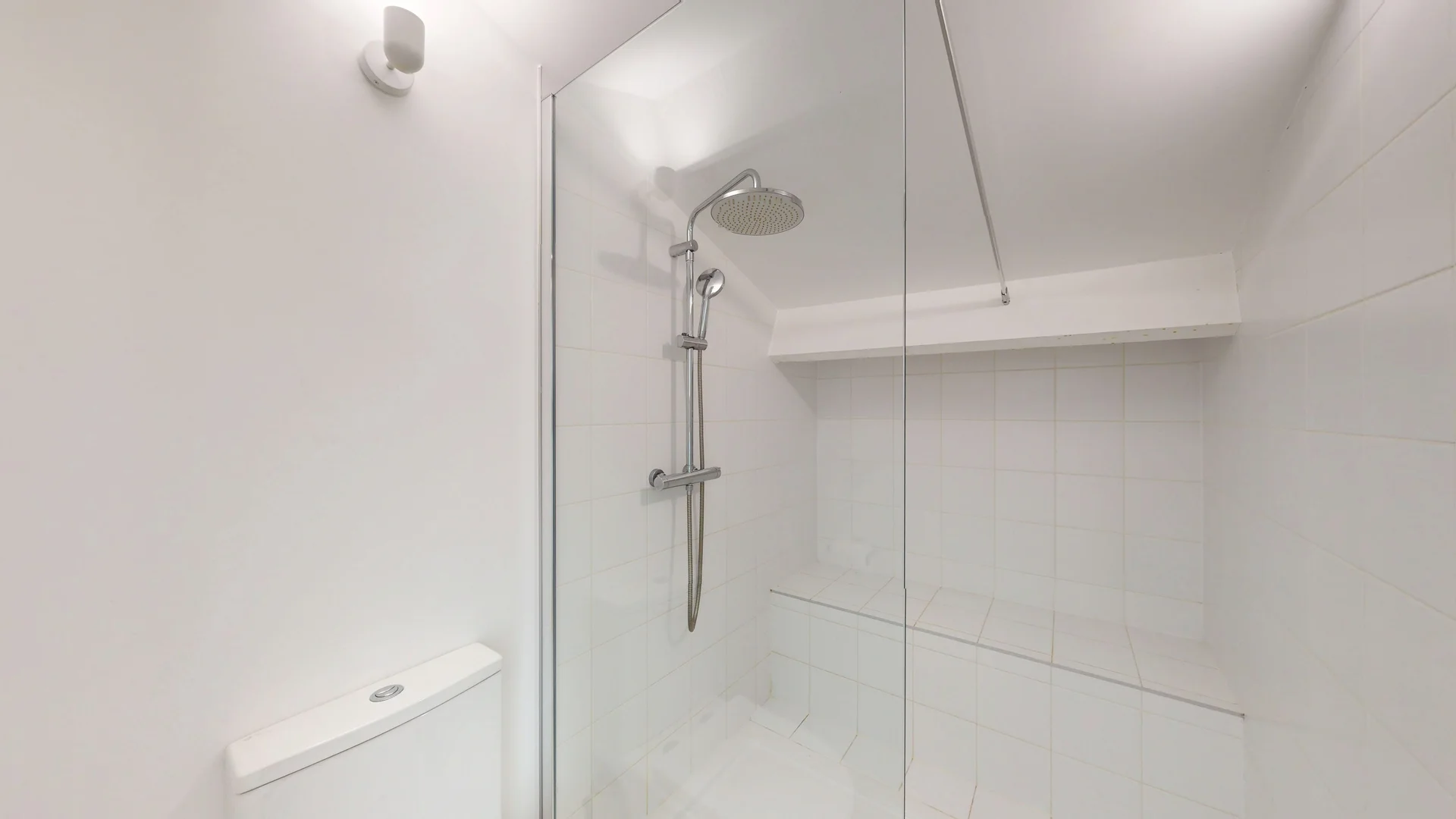 Budget-friendly student room close to campus in 
