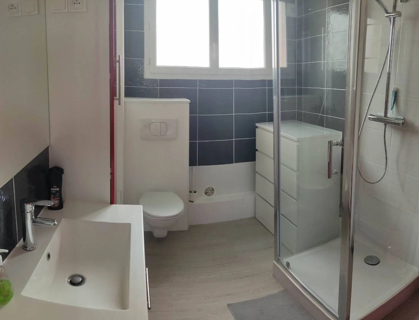 Bright and airy student room with easy university access in 