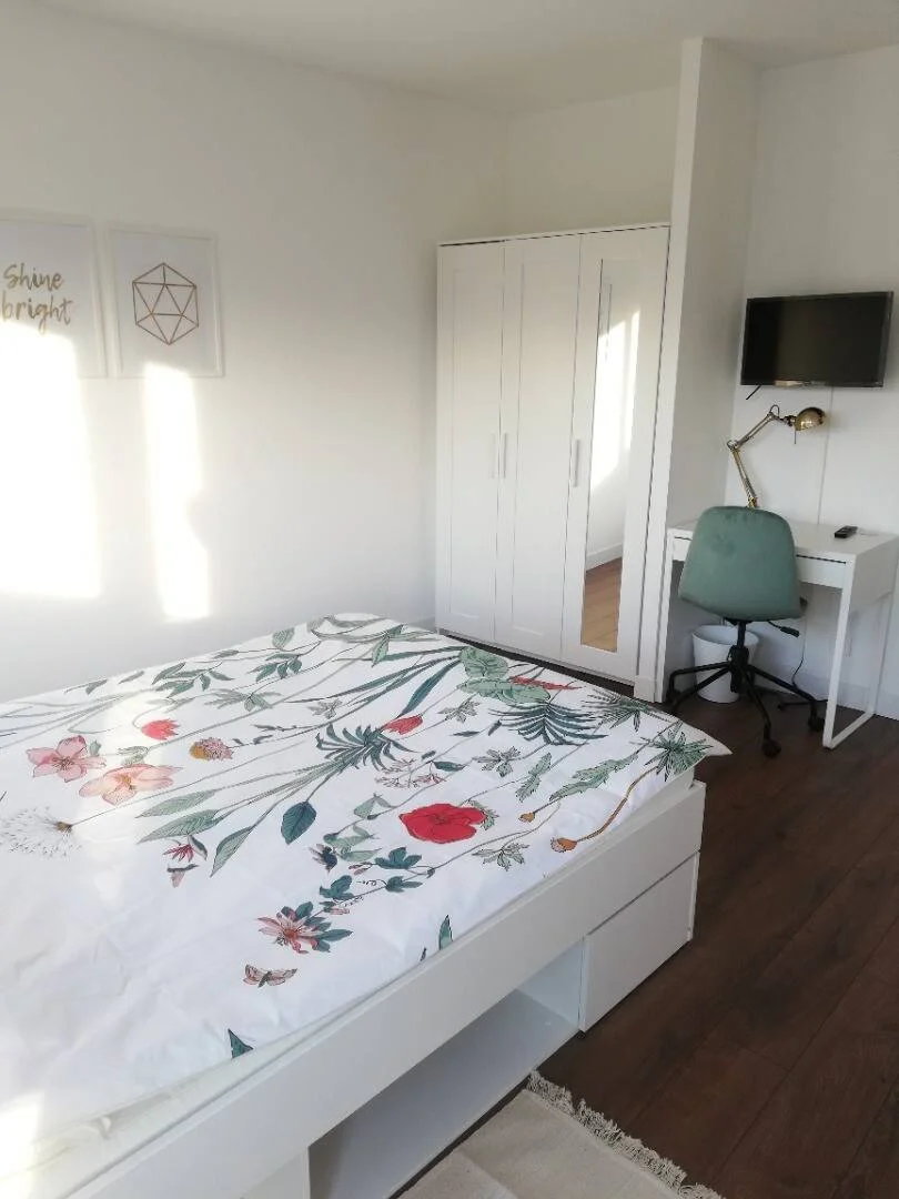 Habitación para estudiantes en  con área de estudio y facilidades compartidas