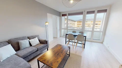 Alojamiento entero en Rue Nicolas Roland, Barbâtre-St-Rémi-Verrerie, imagen 1 de 10