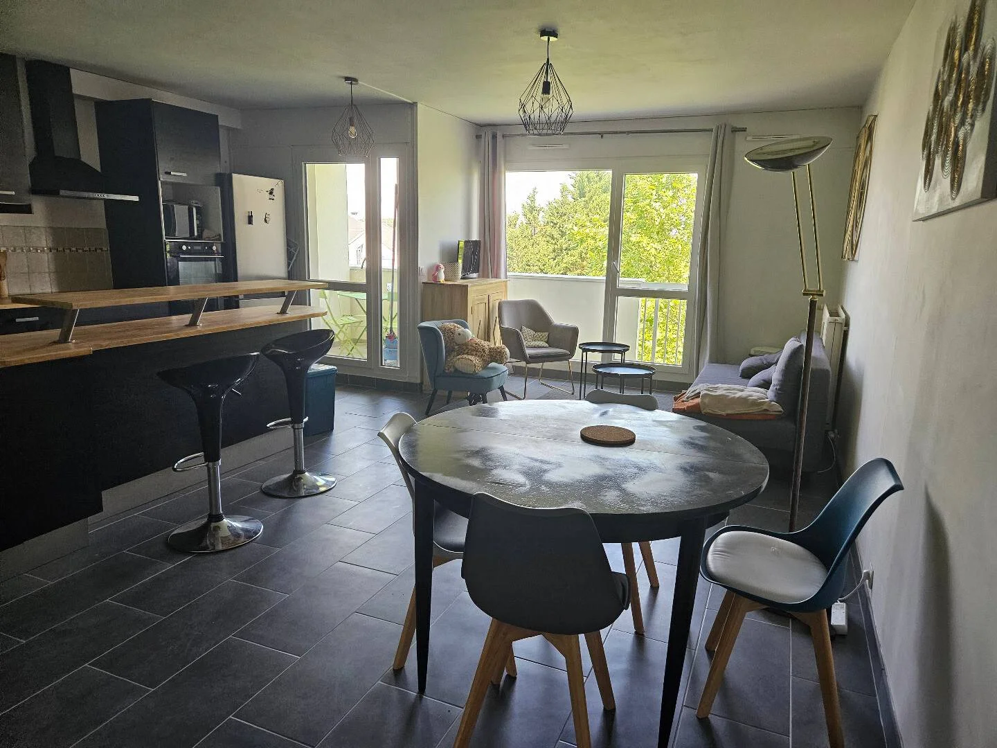 Habitación para estudiantes en  con área de estudio y facilidades compartidas