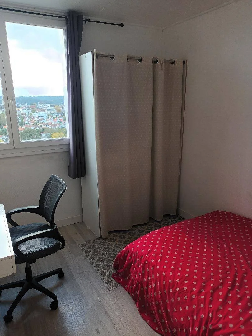 Quarto amigo do estudante em  com comodidades modernas