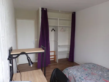Private room at Montigny-le-bretonneux, 78180, image 12 of 13
