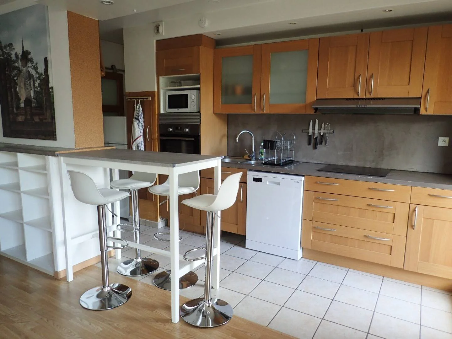 Economical student room with convenient location in 