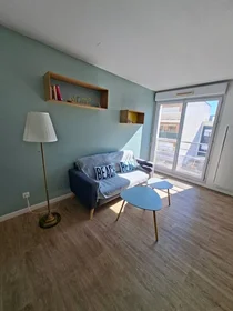 Quarto privado em Rouen, 76100, imagem 1 de 8