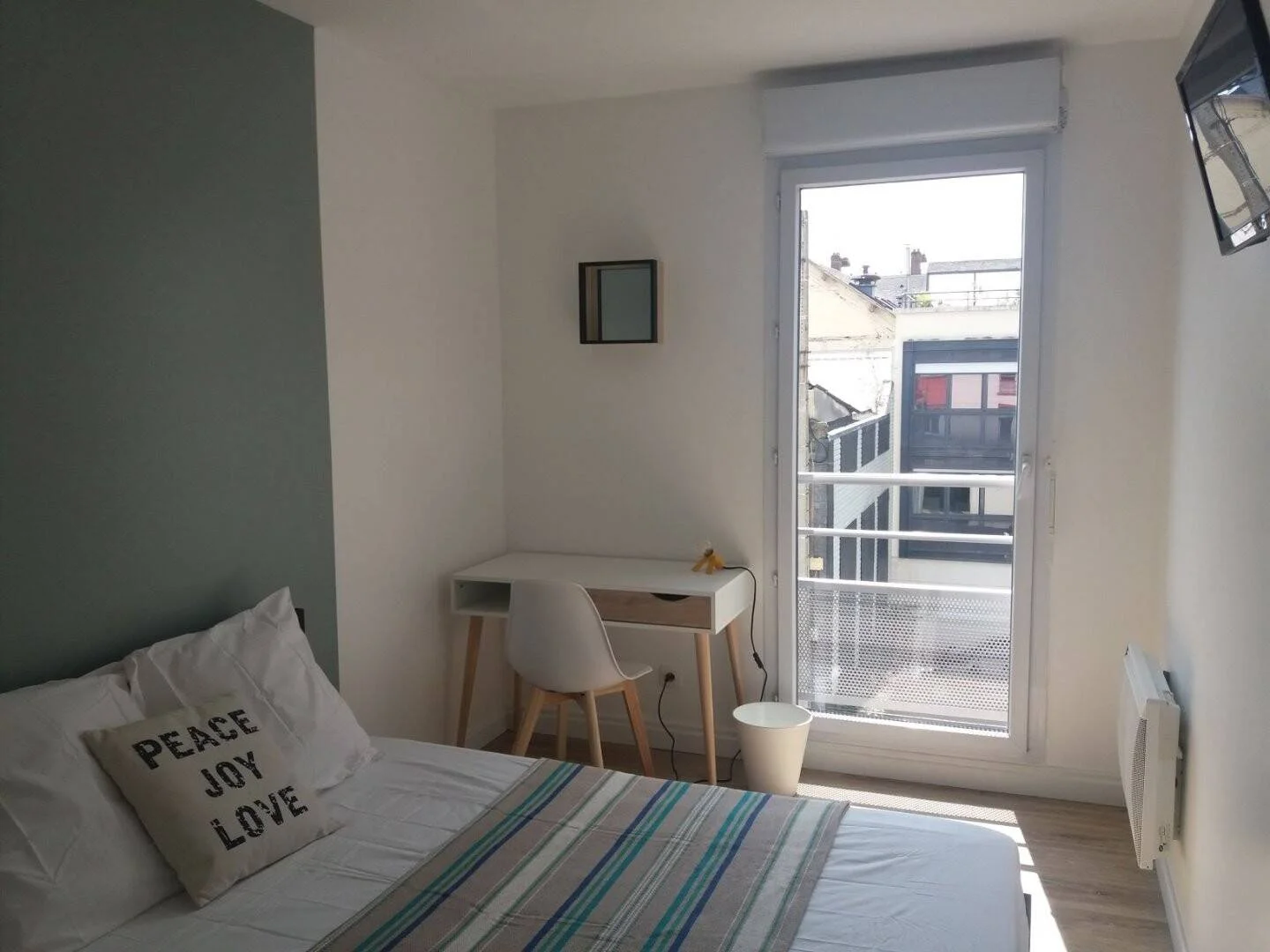 Quarto acolhedor para estudantes disponível em 