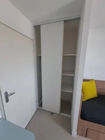 Habitación privada en residencia en Nantes, 44300, imagen 21 de 34