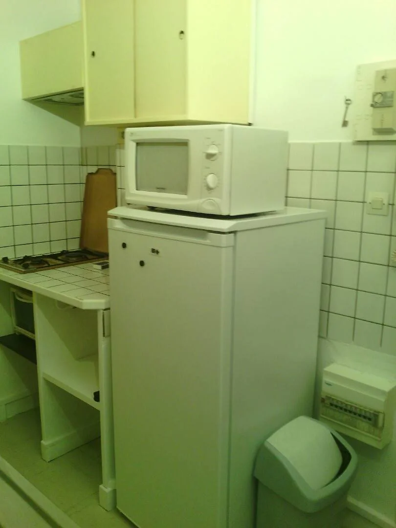 Ekonomiczny pokój studencki z dogodną lokalizacją w 