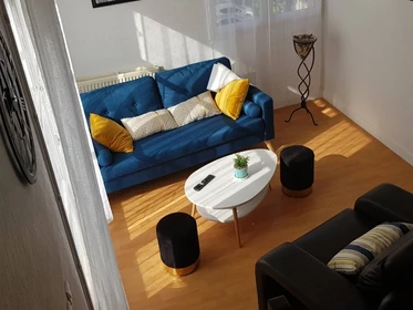 Chambre à louer dans un appartement en colocation à Évry